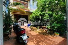 Cho thuê nhà lầu hẻm đường 3 tháng 2, 4 phòng ngủ, giá 10 triệu