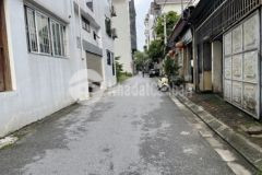 Cần bán mảnh đất 56 5m2 ngõ 137 việt hưng ngõ rộng