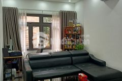 Bán nhà đường láng đống đa ôtô kinh doanh sống vip 46mx5t nhỉnh 5 tỷ. lh lực 0356955544