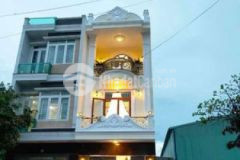 Nhà 1 trệt 2 lầu cách vincom 550 chỉ 200m