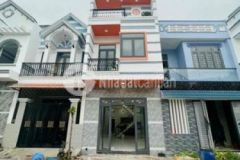 Nhà 1 trệt 1 lầu 1 sân thượng 65m2 giá 2ty999