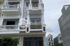 Nhà 3 lầu gần chợ phú phong giá chỉ hơn 3tỷ