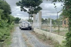 1 000m2 đất vuông vứt có sẵn căn nhà nhỏ