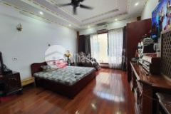 Bán nhà phố trung kính, phân lô, 2 thoáng, sát phố, vỉa hè, ô tô tránh, kinh doanh đỉnh.