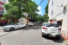 Bán nhà phân lô đầm trấu 52m25t. oto tránh, vỉa hè 200trm