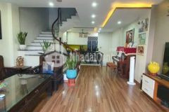 Bán nhà phân lô quận cầu giấy, 5 tầng, 2 thoáng, vỉa hè, ô tô tránh, kinh doanh đỉnh.