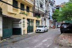 Bán nhà hồ ba mẫu 80m2mt 6m. oto tránh, vỉa hè 15.3 tỷ