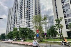 Nhà gần cổng vinhome đường nguyễn xiển q9 cần bán