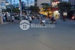 Nhà mặt tiền 1 trệch 1 lửng 3 lầu