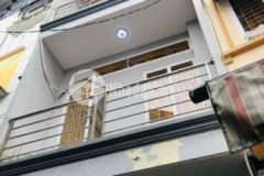 Nhà 3 lầu gần cây xăng ngã tư phú nhuận