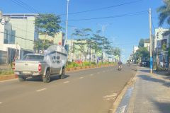 Đất hẻm cách mạng tháng tám đường bê tông 8m thông tứ hướng cần bán