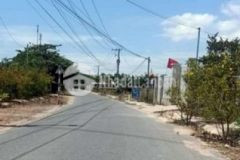 Đất mặt tiền đường nhựa nhánh cách tl44b 100m