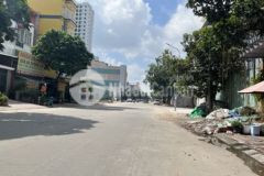 Nhà trệt lầu và 4p trọ mặt tiền kd ngay vincom 550