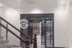 Em cần ra nhà nay gấp anh chị chạy phụ em ạ cc