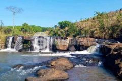 Chính chủ cần bán đất 10 000m2 giáp suối và thác