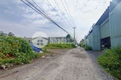 Đất mặt tiền đường 171 dt 1 795m2 42m x 44m