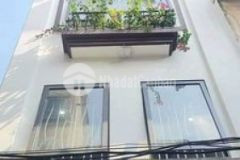 Trần khát trân 6 tầng thang máy ô tô nhỉnh 7 tỷ