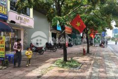 Bán nhà mặt phố nguyễn văn cừ, kinh doanh mọi loại hình, vỉa hè đá bóng, 80m2 mt 4m chỉ 16 tỷ