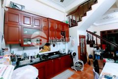 Bán nhà chùa láng, đống đa, dt40m x4t, mt 4m. giá 5,75 tỷ