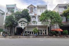 Nhà 2 lầu đường số 1 kdc toa xe p dĩ an tp dĩ an