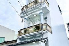 Chính chủ cần bán nhà 3lầu ngay trung tâm quận shr