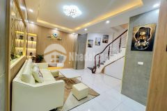 Bán nhà cạnh trường đại học kiến trúc. ngõ rộng, 2 thoáng, 2 mặt tiền. 4.2 tỷ