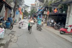 Bán nhà phố hoàng ngân, 7 tầng thang máy, 10m ô tô tránh, gần phố, cho thuê 30 triệutháng