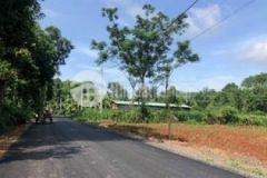 Bán 360m2 đất mt đường nhựa trung tâm dân cư