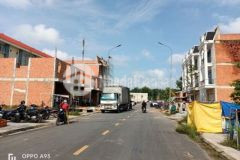 Bán nhà chính chủ ngay chợ phú chánh tân uyên