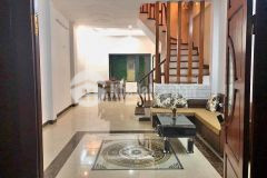 Bán gấp nhà phố nguyễn văn cừ, ngọc lâm, 60m2, 5 tầng, phân lô, ô tô, full nội thất, nhỉnh 6 tỷ