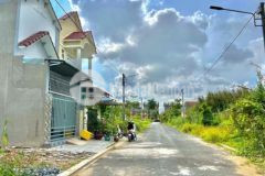 Nhà trệt lửng 3 phòng ngủ gần chợ số 10 ba láng