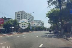 Bán gấp trong tuần đường cách mạng tháng 8 giá sốc