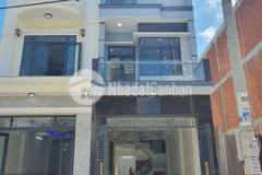 Nhà 1 trệt 2 lầu kế trung tâm y tế dĩ an