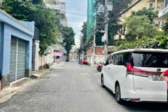 Gần bệnh viện ung bướu 65m2 6 tầng thang máy 5pn