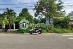 Bán đất mặt tiền nguyễn văn lộng gần ủy ban phường