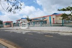 Bán đất đối diện trường cấp 2 long thọ đang xây