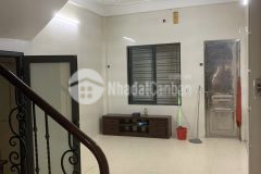 Cần bán nhà phố chùa láng oto đỗ cửa giá 12 tỷ măt ngõ khinh doanh dt 70m2