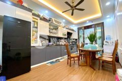 Bán nhà mặt tiền 4m nguyễn sơn long biên lô góc kinh doanh 65m2