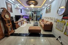 Nhà căn góc cực đẹp hẻm thông thoáng 40m2 chỉ 5.35 tỷ