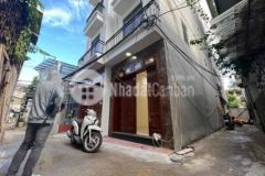 Bán nhà 32m x 5t lô góc ô tô vào ở thạch bàn lb