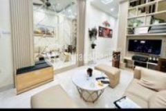 Gia đình tôi bán nhà 32m2x 5 tầng ngõ thông