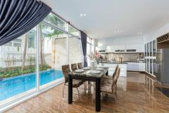 Chủ thở mấy bình oxy rồi, cần tiền mua oxy thở tiếp, bán nhà