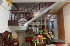 Ms 165 bán nhà mới đẹp đường trần phú gần tiệm vàng kim phát, hẻm thông cách mặt tiền 3 căn nhà.