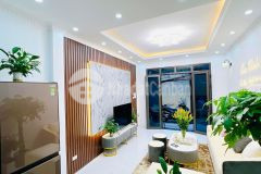 Chỉ 3.95 tỷ nguyễn chính hoàng mai ngõ 4m ô tô đỗ cửa nhà siêu đẹp sđcc a4