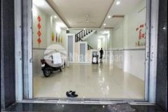 Cho thuê nhà hẻm lớn đường trần hoàng na, chiều ngang 5m, giá thuê 13 triệu