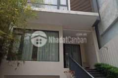 Gia đình cần bán nhà sân vườn đ.vũ trọng phụng trong tháng để chuyển công tác