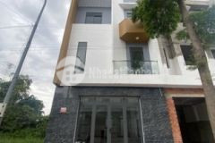 Nhà phố shophouse mặt tiền đô thị ngay chợ