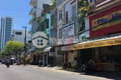 Bán đất mặt tiền phó đức chính dt 300m2