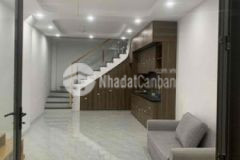 Nhà bán 5 tầng mới hoàn thiện phố lạc long quân