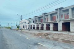 Bán nhà phố đối diện tttm p8 cà mau